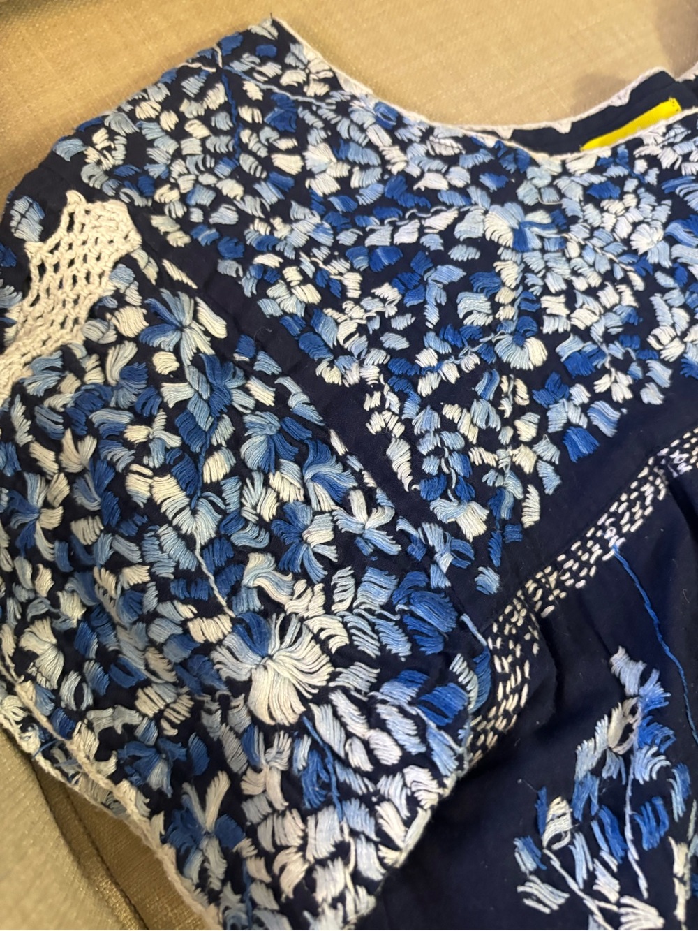 Roller Rabbit Embroidered Blouse small - Picture 3 of 14
